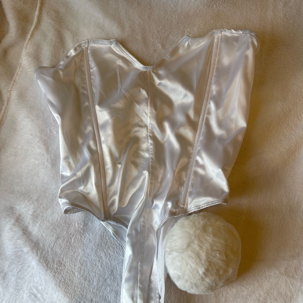 FashionNova BRAND NEW White Rabbit, Bunny, or PlayBoy Bunny Costume